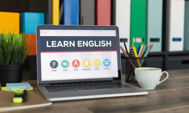 کلاس زبان آنلاین یا حضوری؟ کدام بهتر است